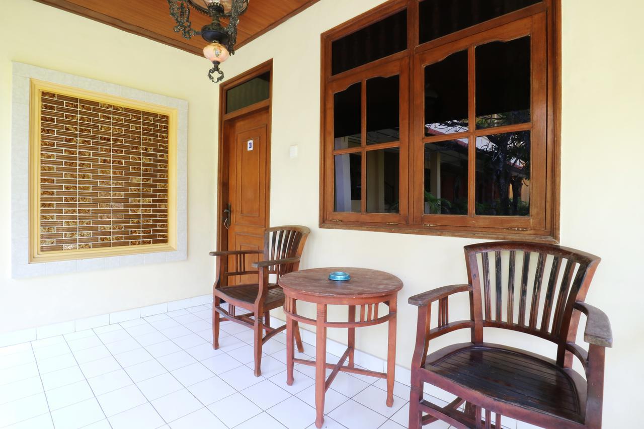 Mekar Jaya Bungalows Kuta  Exterior photo